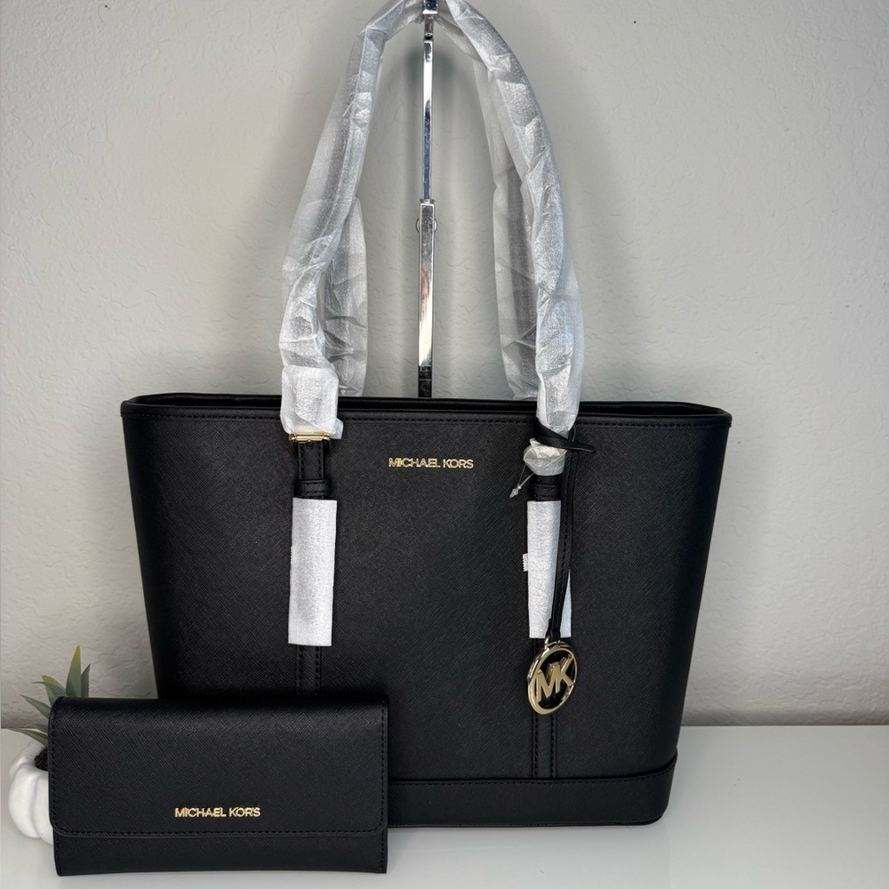 MICHAEL KORS Jet Set Travel SM Top Zip Shoulder Tote & Trifold Wallet Black NWT